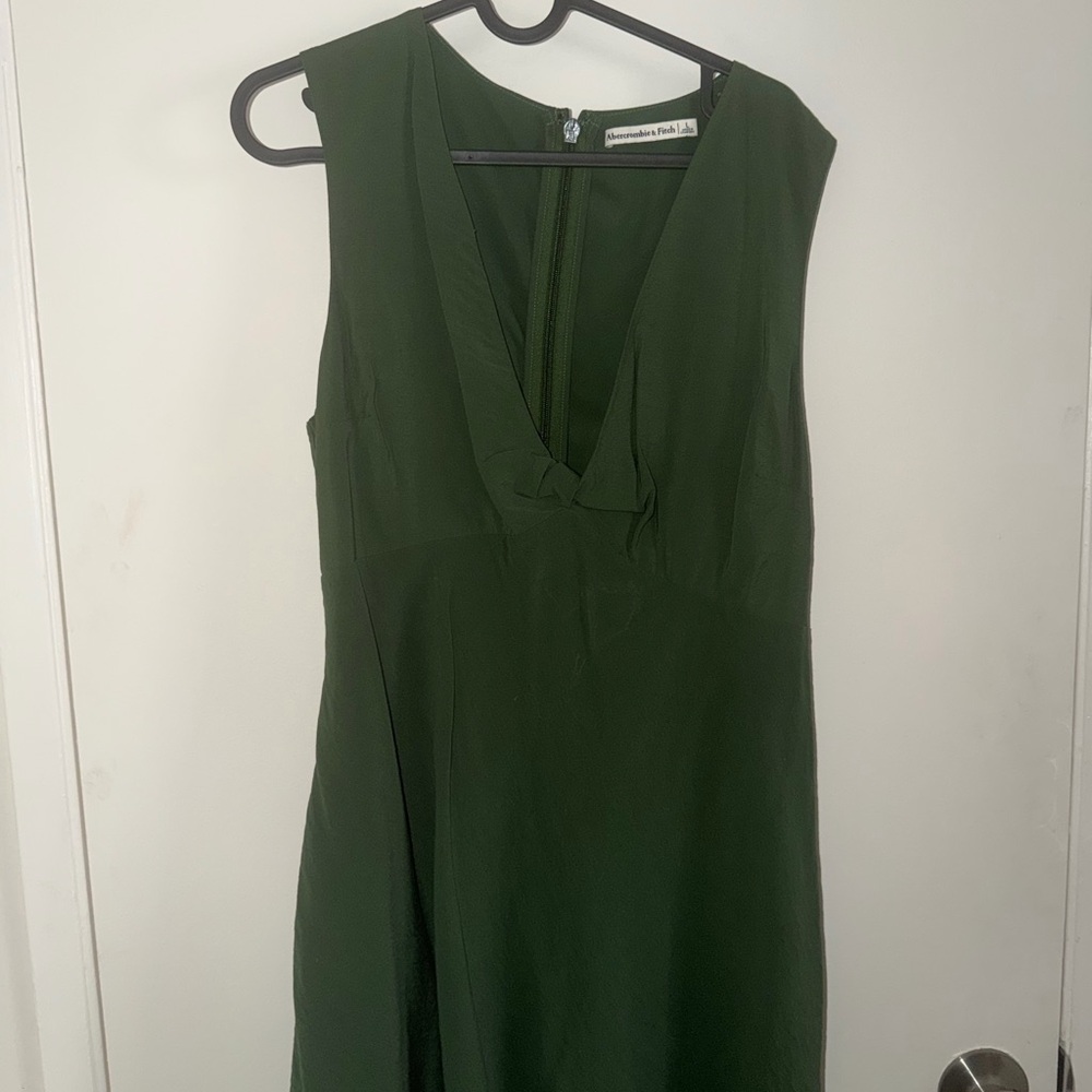 Abercrombie & Fitch Deep Forest Green Sleeveless V-Neck Midi Dress